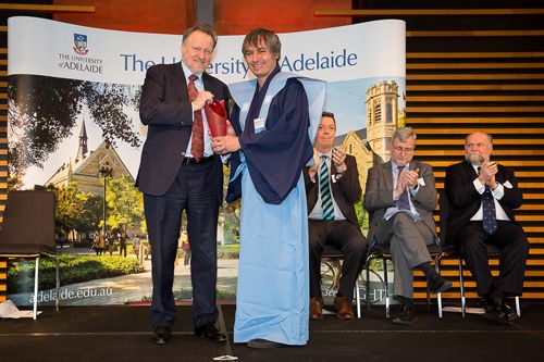 Adrian Cheok recieving his award from the University of Adelaide